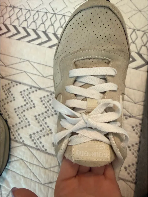 Saucony beige shoes  - Image 3