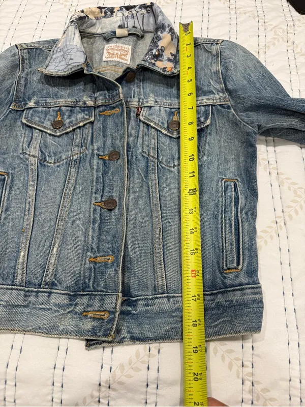 Levi’s XS Custom Motorcycle Graphic Cropped Denim Trucker Jacket - Image 8