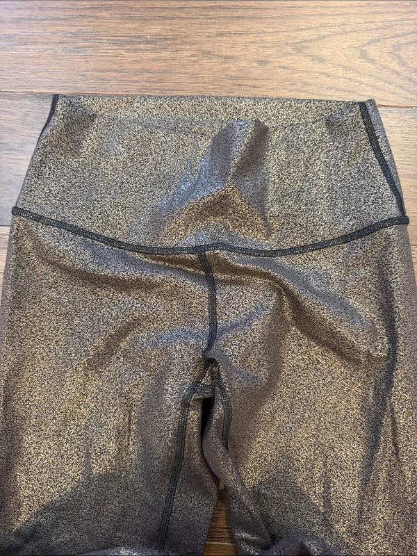 Lululemon Metallic Gold and Black Metallic High-Waist Leggings Size 6 - C1-343 - Image 3