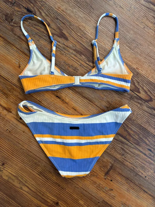Triangl Bikini - Image 2
