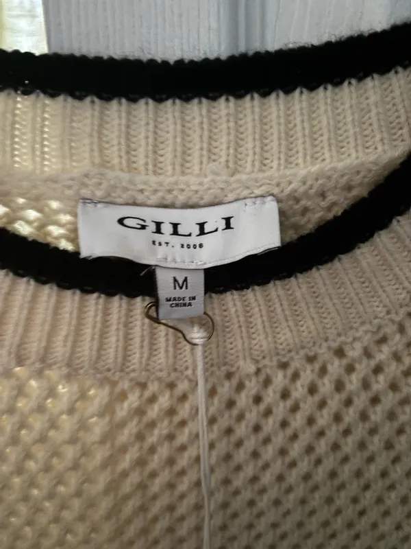 Boutique Crochet Top - Image 2