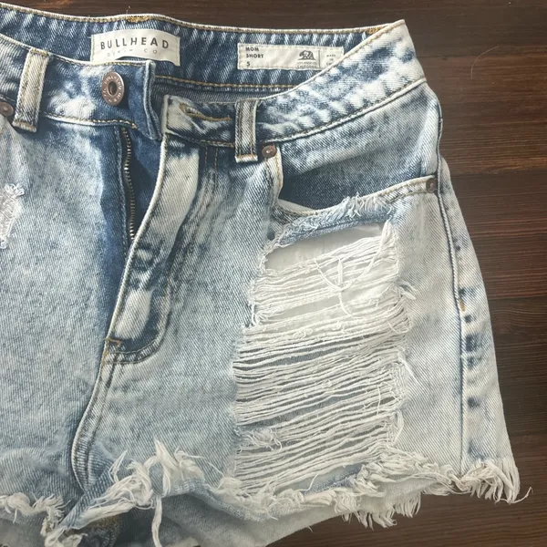 Bullhead Light Blue Distressed Jean Shorts - Image 4
