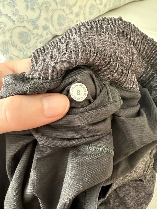 Lululemon Hotty Shorts 2.5" - Image 3