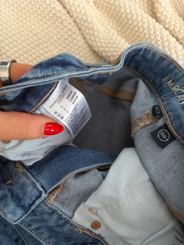 American Eagle Jeans - Image 3