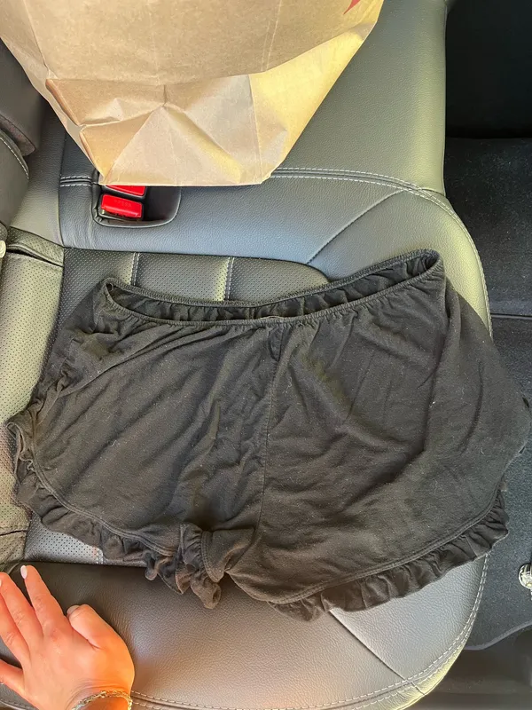 Brandy Melville Lounge Shorts Black - Image 4