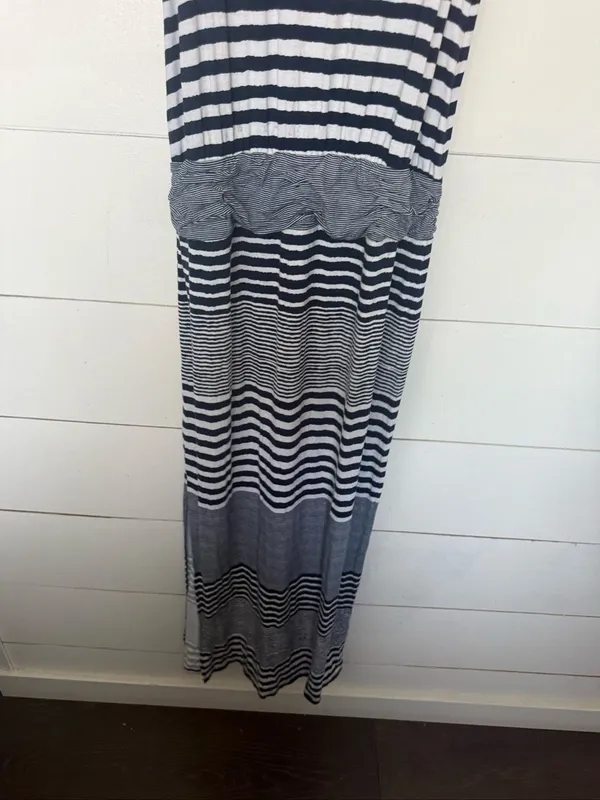 Tommy Bahama Women’s Small Blue White Striped Maxi Dress Stretchy - Image 6