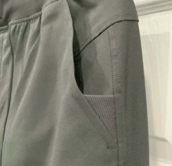 Comfortable black joggers by Lululemon Athletica. Ideal for active or casual wear. Lululemon Men’s Pants size M - Image 10
