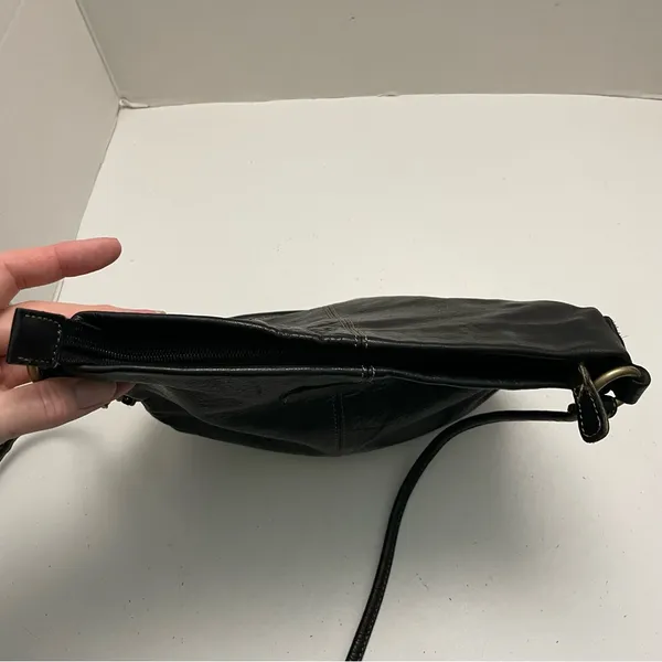 Vintage Fossil Purse Crossbody Pebbled Leather Lightweight Embossed Logo Black - Image 10