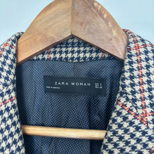 Zara Women's Houndstooth Blazer Size Small - Image 3