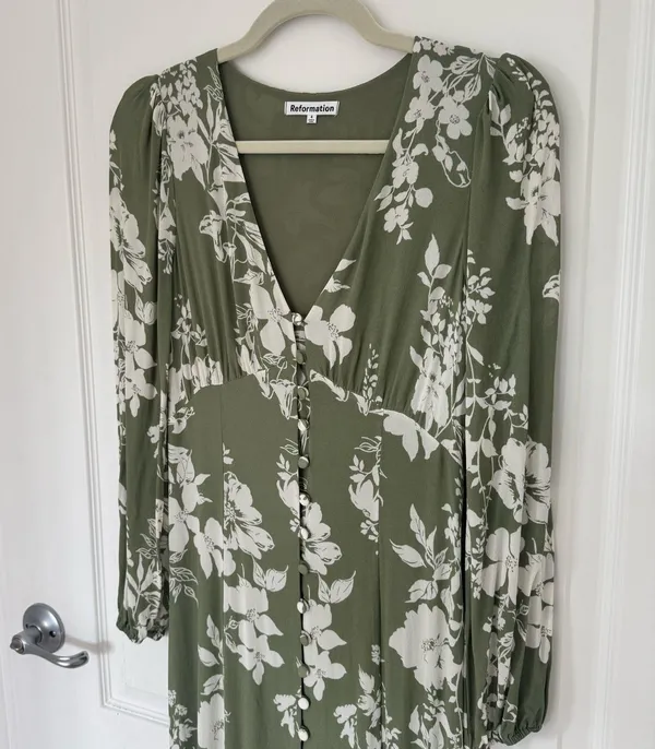 Reformation Brogan Dress in Willow - Image 6