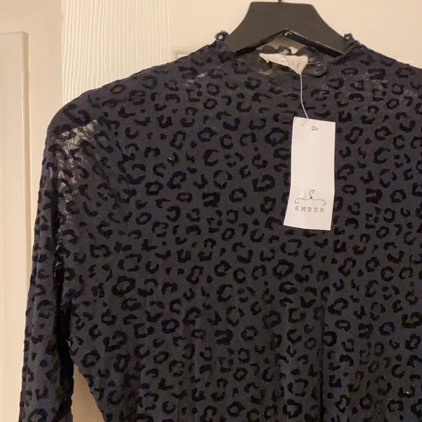 NWT Ember sheer burnout velvet leopard bodysuit Size L - Image 2