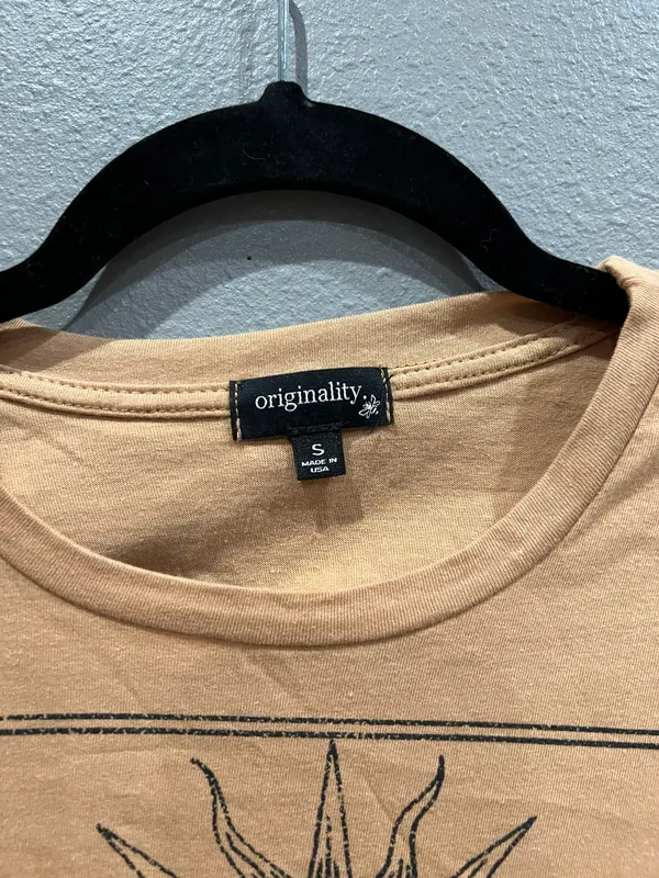 Von Maur Cropped Shirt - Image 4