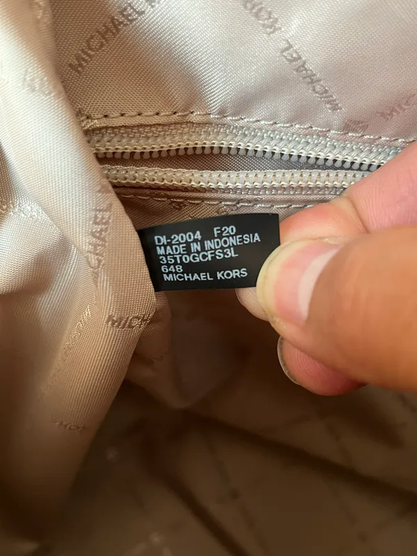 Michael Kors Purse - Image 11