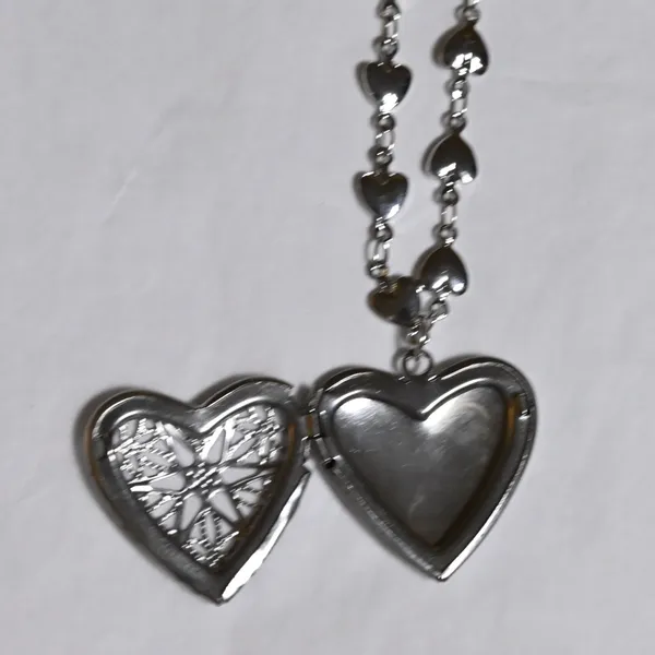 Chic Silver Heart Charm Locket Necklace for Picture valentine love partner child - Image 4