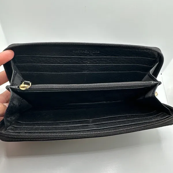 MICHAEL KORS Black Wallet - Image 6