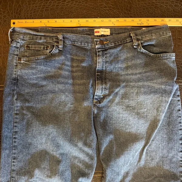 Wrangler Relaxed Fit Jeans Men’s Size 42x30 Blue Denim - Image 2