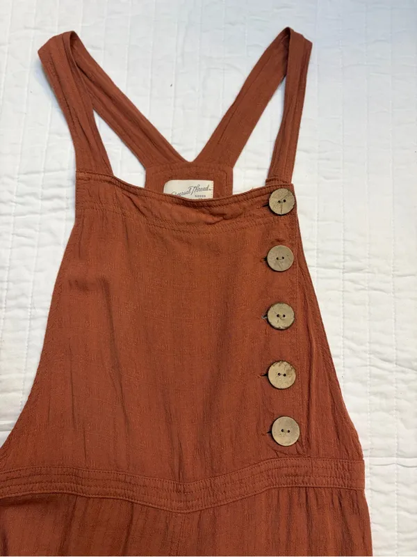 Universal Threads Side-Button Wide-Leg Cropped Overalls Jumpsuit - Image 3