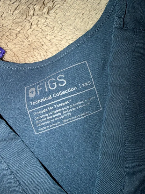 FIGS Scrubs - Image 2