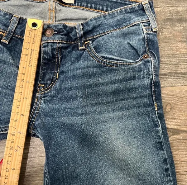 Low-Rise Bootcut Hollister Jeans - Image 5