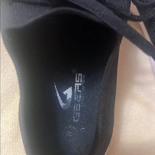 Black Athletic Sneakers Size 8 - Image 4