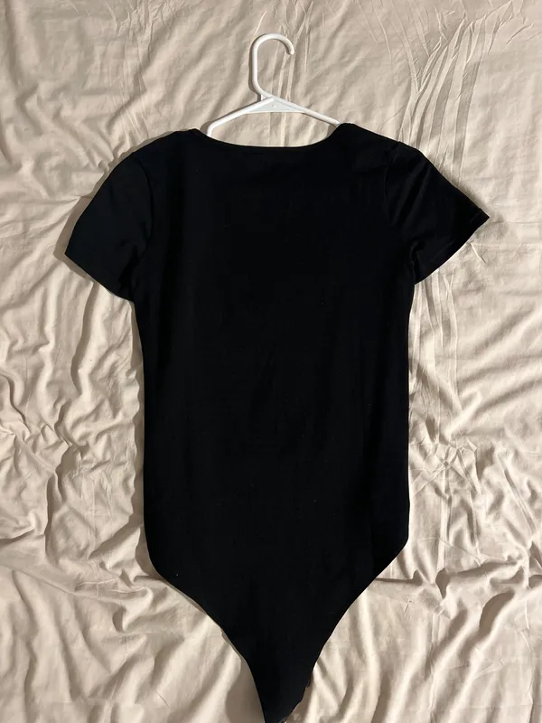 Black short sleeve bodysuit Size M - Image 2