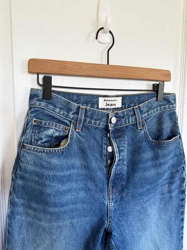 Reformation Hanna Mid Rise Relaxed Jean in Kama Wash - Image 4