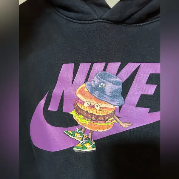 Nike sweatshirt - Image 2