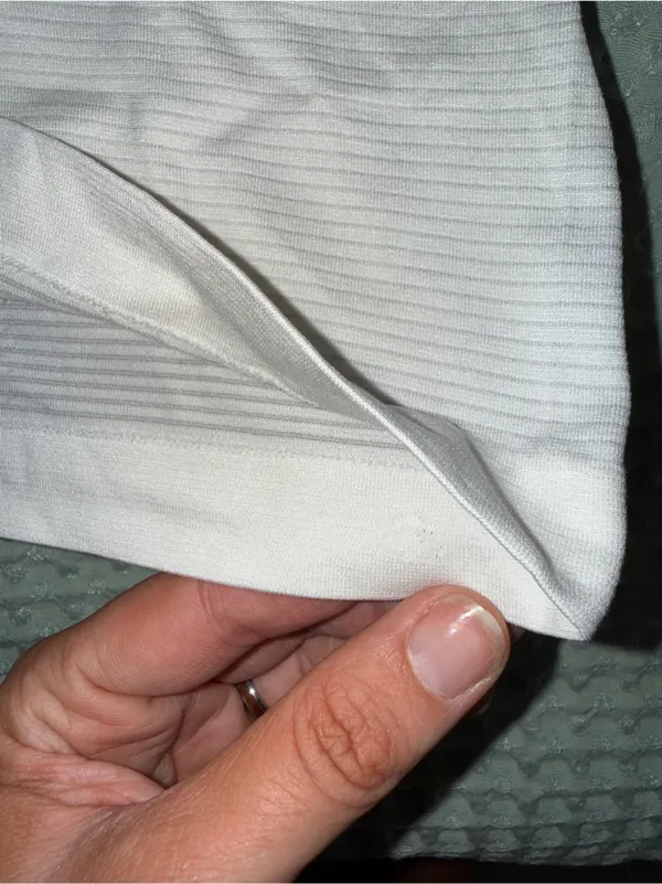Lululemon Swiftly Tech‎ Short Sleeve 2.0 size 6 - Image 2