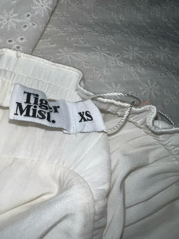 Tiger Mist White eyelet ruffled sleeve dress - Image 7