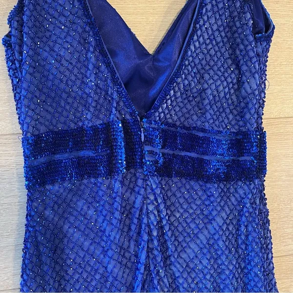 Mac Duggal Blue Sequin Beaded Sheath V-Neck Sleeveless Prom Formal Dress - Image 7