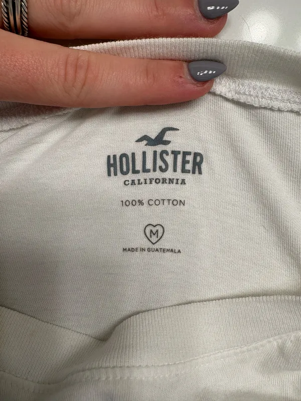 Hollister Graphic Tee - Image 3
