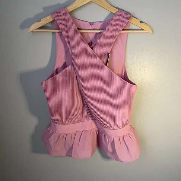 NWT Womens Express Criss Cross Pink Top Size Small MSRP $68‎ - Image 4