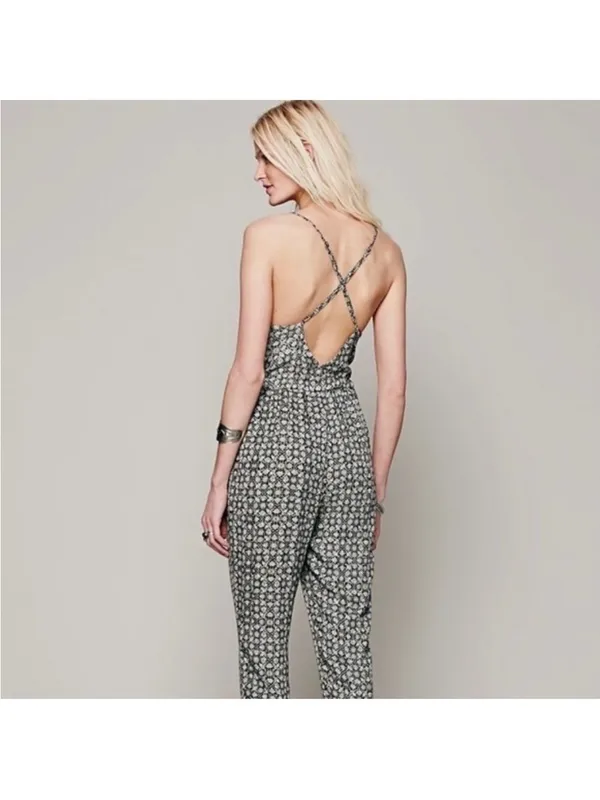 Free People Floral V Neck Sleeveless Jumpsuit Small - Image 6