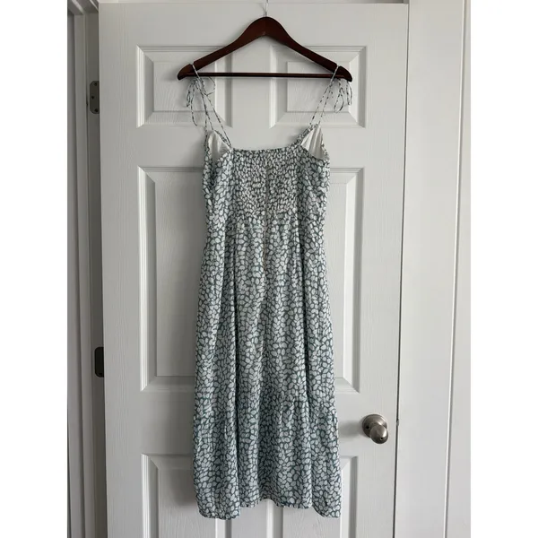 Abercrombie & Fitch Blue White Floral Tie Shoulder Smocked Midi Dress Medium - Image 3