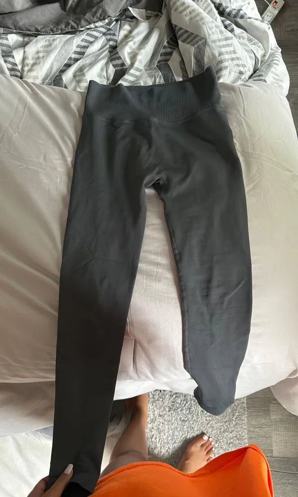 grey leggings - Image 4