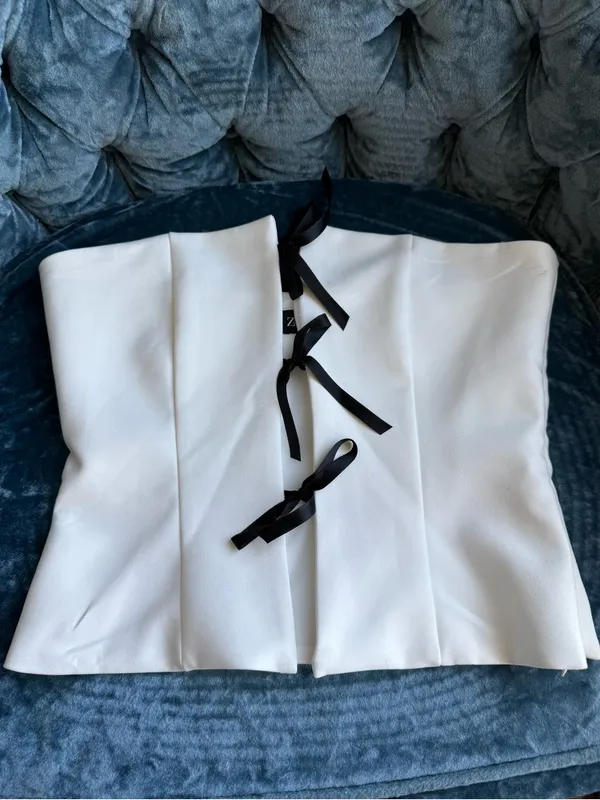 NWOT Zara Strapless Bow Top - Image 2
