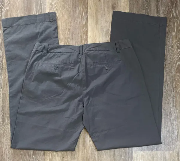 Gap Women’s Pants Girlfriend Chino - Image 4