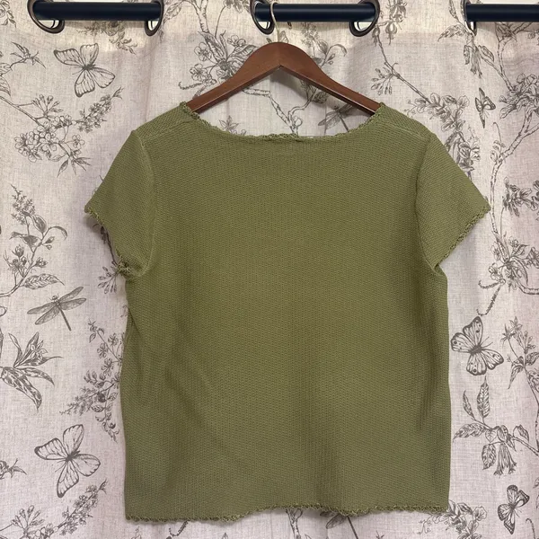 Adrianna Papell Green Cropped Shirt w/Lace Scalloped Edges - Image 2