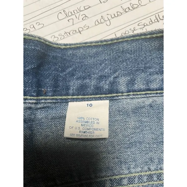 Old Navy Jean Shorts Size 10 - Image 3
