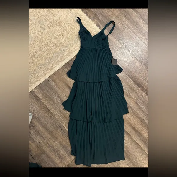NWT Lulus Luxe Perfection Emerald Green Pleated Tiered Backless Maxi Dress - Image 3