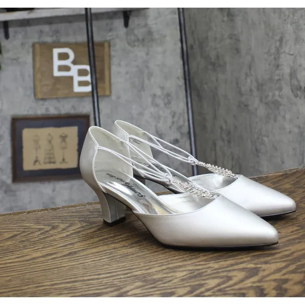 NWT Easy Street Womens Moonlight Dress Block Heel Pump Silver Satin Gray 9W - Image 6