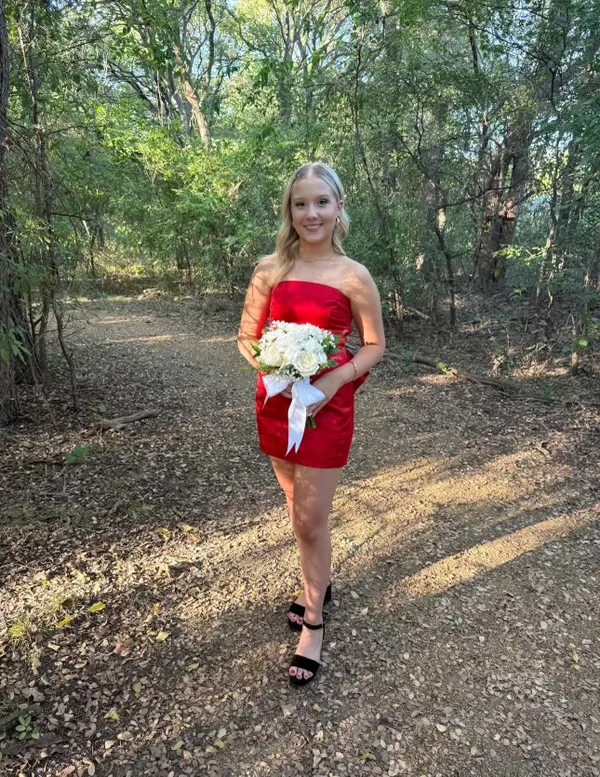 Lulus red hoco dress - Image 3