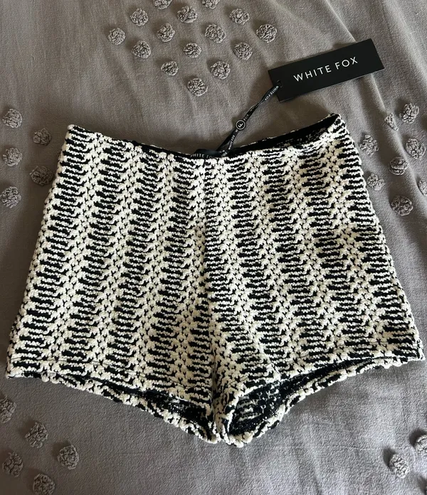 White fox shorts - Image 2
