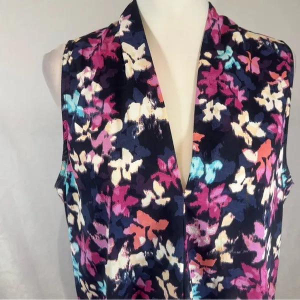 Nine West colorful neck floral top size large - Image 2