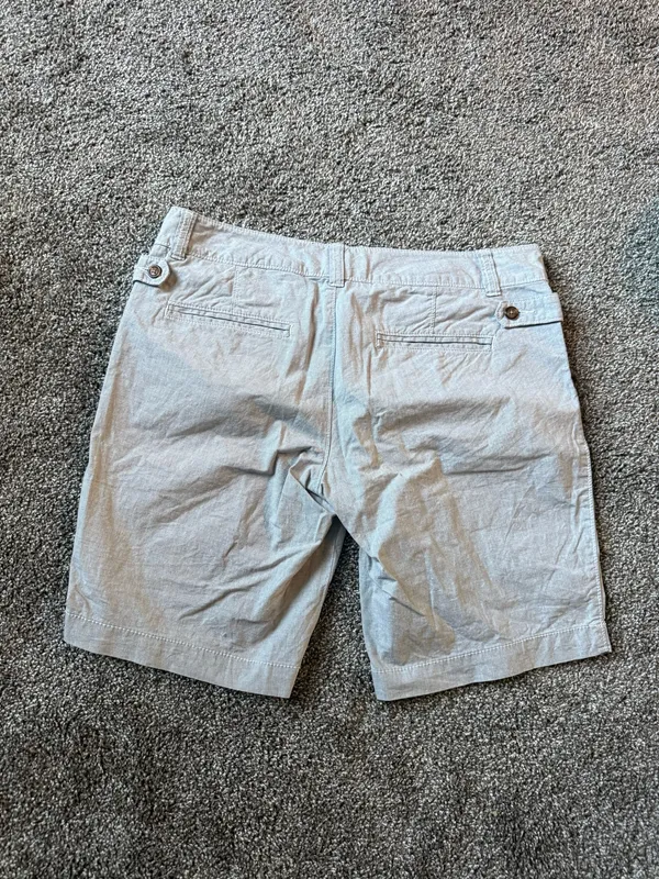 Old Navy Grey chino shorts - Image 2
