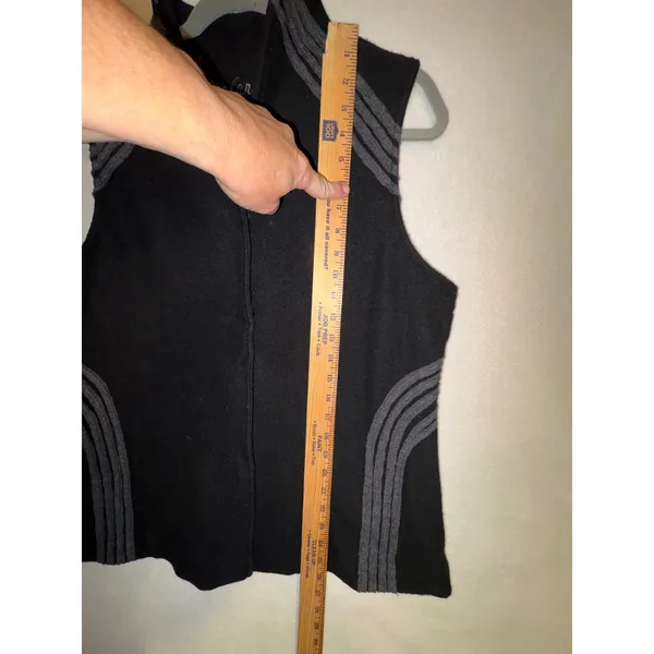 Icelandic Design Black Boiled Wool Vest‎ Grey Corded Embroidery Petite L vintage - Image 2