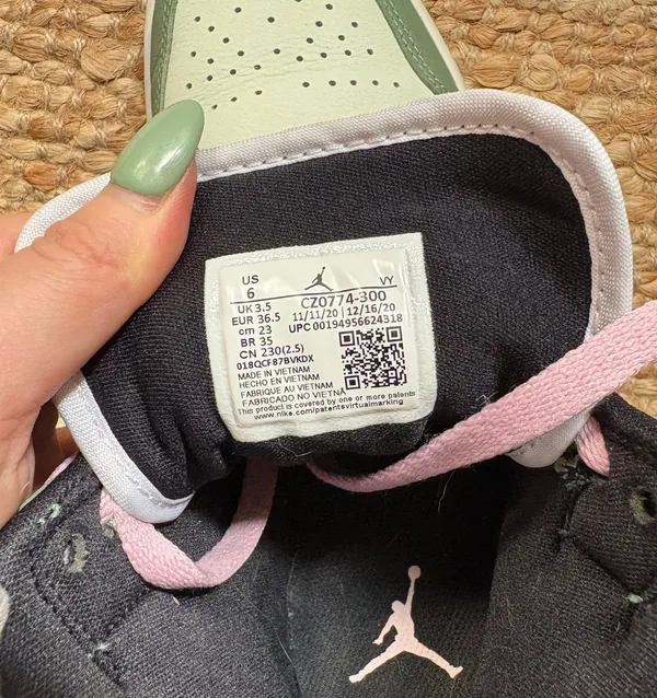 Nike Jordan 1 Mid - Image 7