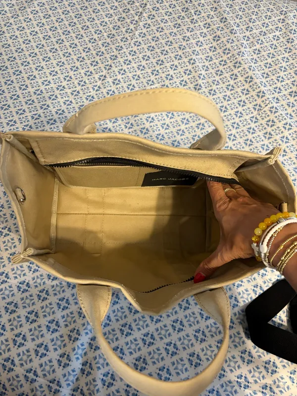 Marc Jacobs Tote Bag Medium - Image 9