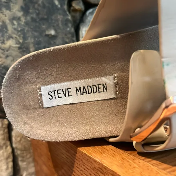 Steve Madden Leather Pate Double Strap Buckle Light Tan Slides - Image 5