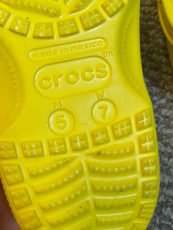 Crocs Classic Clogs Slip On Shoes Yellow Lemon Size 5 Men 7 Women - Image 6